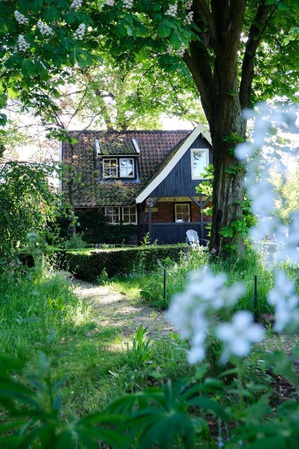 Loosan Lodges Gastenhuis Reutum Exterior foto